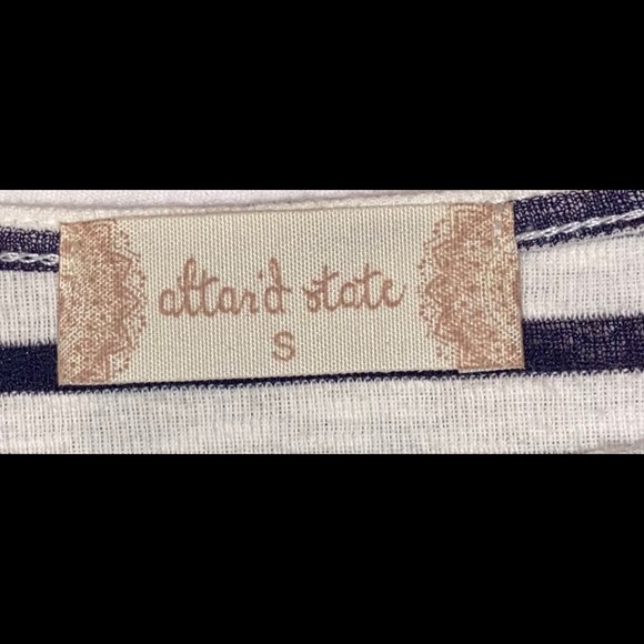 Navy and White Flowy Shirt - Picture 3 of 3